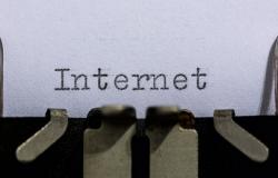 How Industry Influences Public Opinion about the Internet of Things How Industry Influences Public Opinion about the Internet of Things