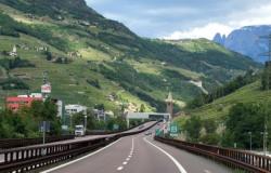 Extremism and Ethnicity Part III - A Viable Model For Practical Solutions: The South Tyrol Autonomy Extremism and Ethnicity Part III - A Viable Model For Practical Solutions: The S