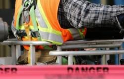 http://foter.com/photo/construction-worker-safety-danger/ http://foter.com/photo/construction-worker-safety-danger/