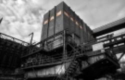 Have Technology and Globalization Kicked Away the Ladder of ‘Easy’ Development? Dani Rodrik thinks so Have Technology and Globalization Kicked Away the Ladder of ‘Easy’ Development?