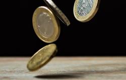 Early View Article - The Political Value of Internal Devaluation in the Euro Area Crisis Early View Article - The Political Value of Internal Devaluation in the Euro Area Crisis
