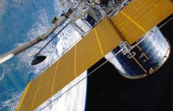 Astro-Environmentalism: Towards a Polycentric Governance of Space Debris Astro-Environmentalism: Towards a Polycentric Governance of Space Debris