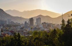 Minimalist economic management, deferred revenue regime and aid dependency: Explaining contradictory post-war statebuilding aims Minimalist economic management, deferred revenue regime and aid dependency: Explaining contradictory post-war statebuilding aims