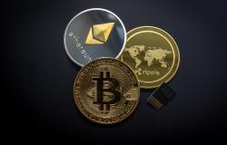 Cryptocurrencies and CBDC: The Route Ahead Cryptocurrencies and CBDC: The Route Ahead