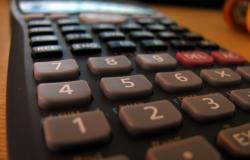 Calculators didn’t Replace Mathematicians, and AI Won't Replace Humans Calculators didn’t Replace Mathematicians, and AI Won't Replace Humans