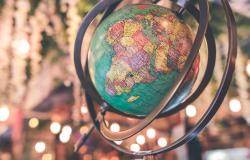 What is Re-Globalization? A Key Term in the Making that Characterizes our Epoch What is Re-Globalization? A Key Term in the Making that Characterizes our Epoch