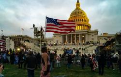 Noam Chomsky: “We’re on the Road to a Form of Neofascism”