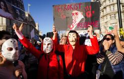 Iran Protests: Positive Change on the Way? or Iran Protests: Prospects for change? Iran Protests: Positive Change on the Way? or Iran Protests: Prospects for change?