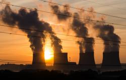 Are Fossil Fuel Divestment Campaigns Working? A Conversation With Economist Robert Pollin Are Fossil Fuel Divestment Campaigns Working? A Conversation With Economist Robert Pollin