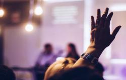 Women Ask Fewer Questions than Men in Academic Seminars Women Ask Fewer Questions than Men in Academic Seminars