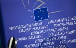 Devising a 10-point plan on how to make the EU a stronger global actor: A European research adventure Devising a 10-point plan on how to make the EU a stronger global actor: A European research adventure