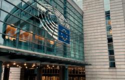 Negotiating European Security within (Post-)hegemonic Coalitions: What can we learn from IR and negotiation theories?