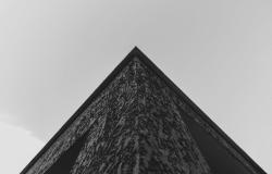 Trump vs Churchill and De Gaulle