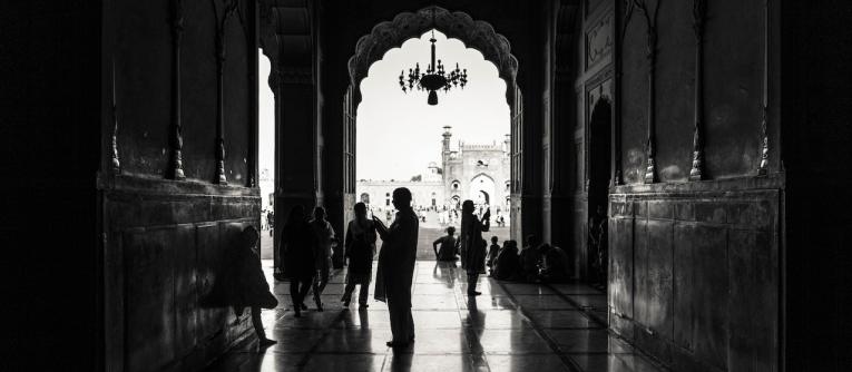 Intermediaries, isomorphic activism and programming for social accountability in Pakistan