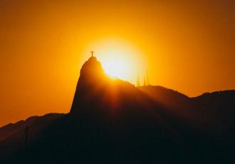 Development Lending and Debt Discipline: The Political Economy of External Finance in Brazil