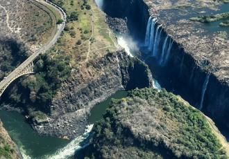 Terrorism and U.S. and Chinese Overseas Foreign Direct Investment in the Developing World