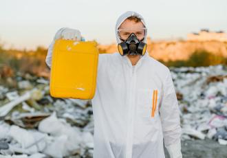 Toxic Lead Pigment Exports From Rich to Poor Countries