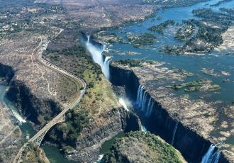 Terrorism and U.S. and Chinese Overseas Foreign Direct Investment in the Developing World